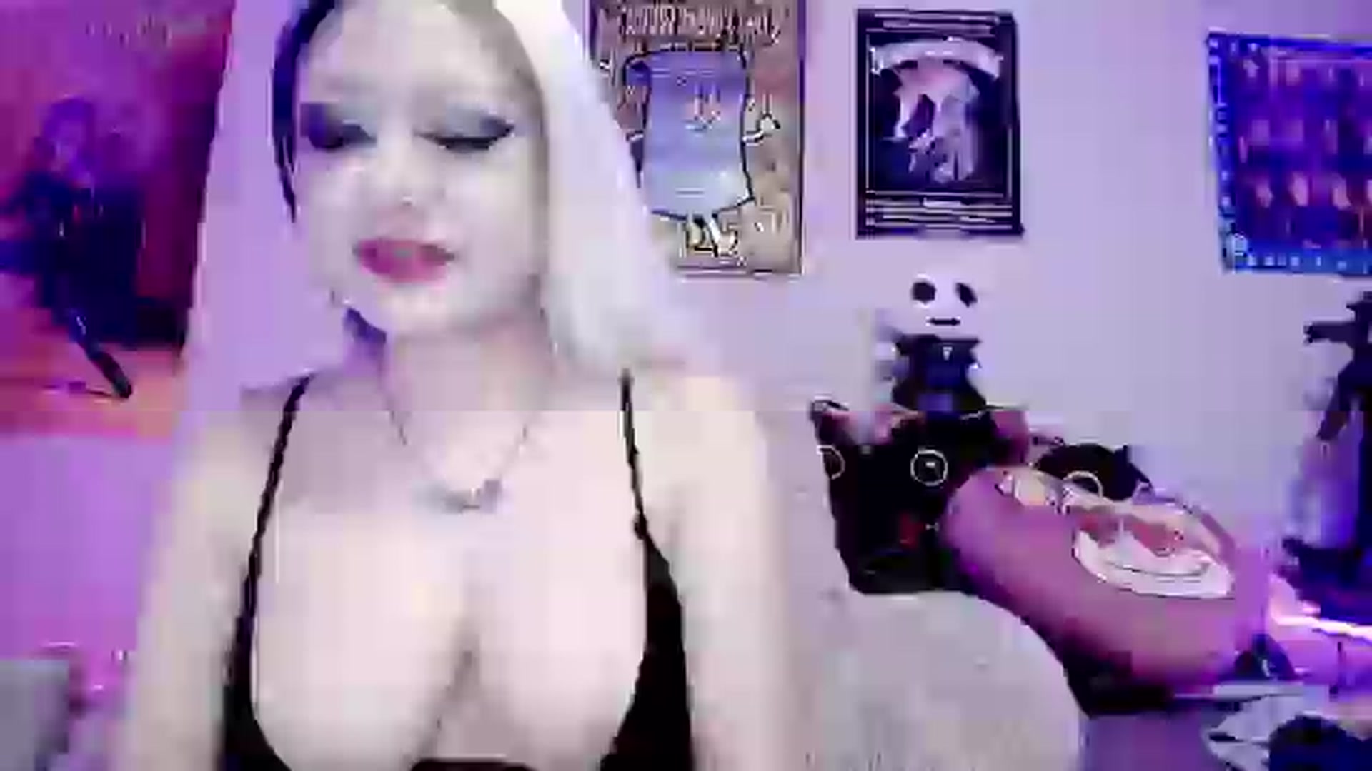 Gallery image thumbnail from Lysergia's myfreecams stream on, 05/17/2024, 23:09 image 16 of 20