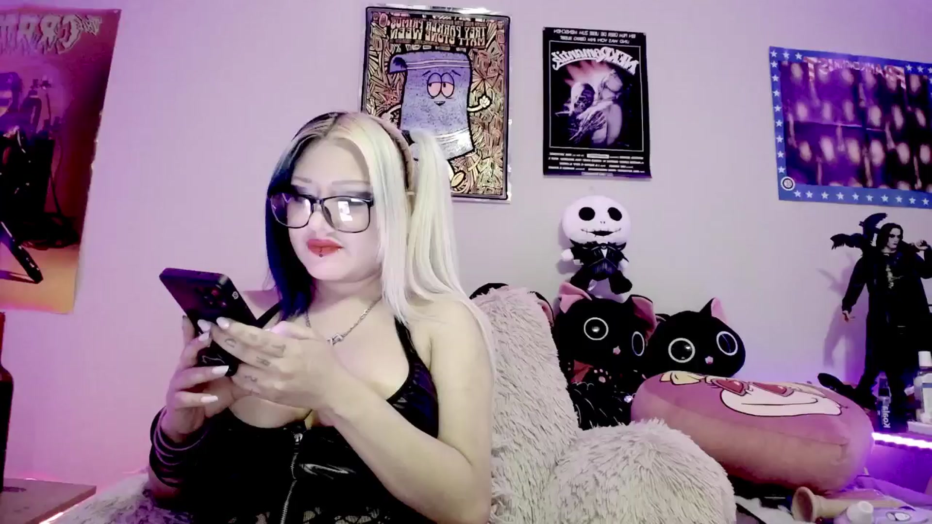 Gallery image thumbnail from Lysergia's myfreecams stream on, 05/28/2024, 08:09 image 7 of 20