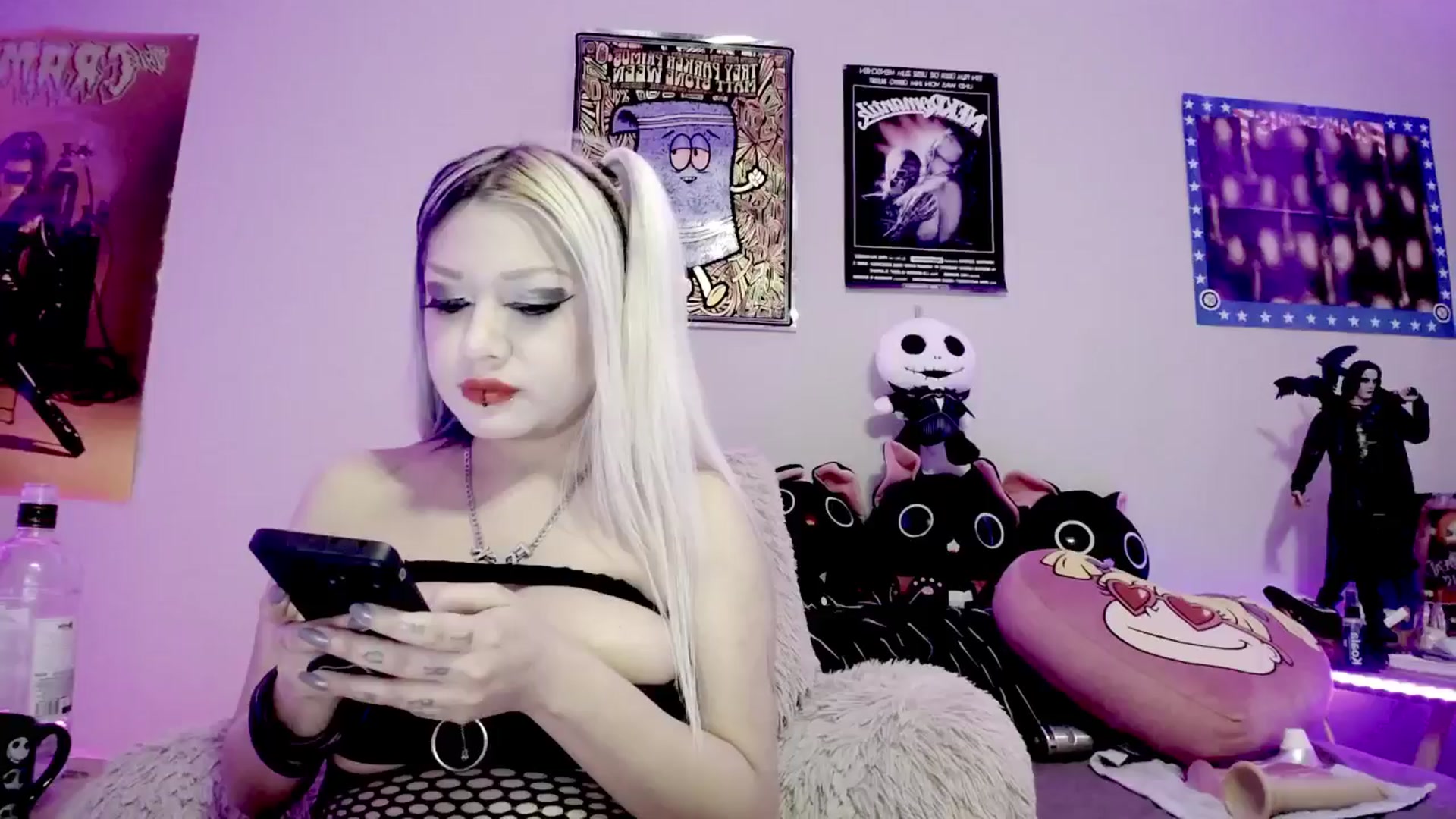 Gallery image thumbnail from Lysergia's myfreecams stream on, 06/14/2024, 06:28 image 1 of 20