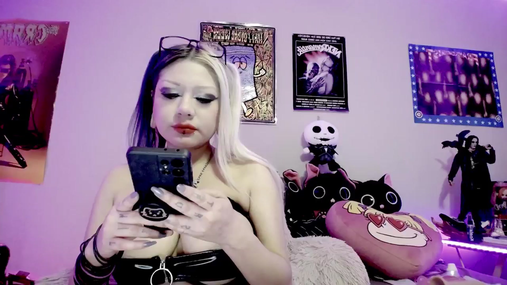 Gallery image thumbnail from Lysergia's myfreecams stream on, 06/14/2024, 19:32 image 10 of 20