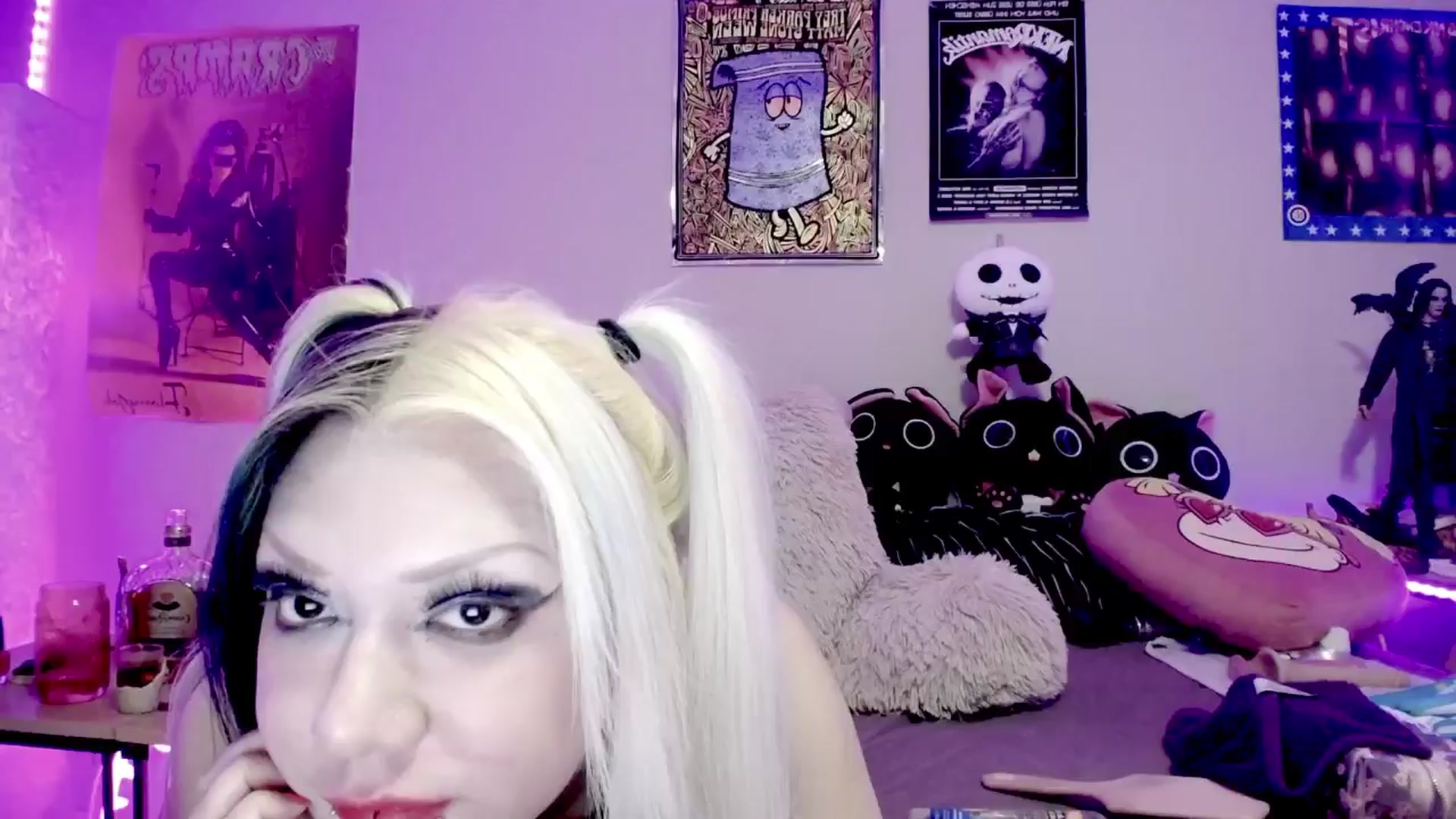 Gallery image thumbnail from Lysergia's myfreecams stream on, 06/19/2024, 23:39 image 1 of 20