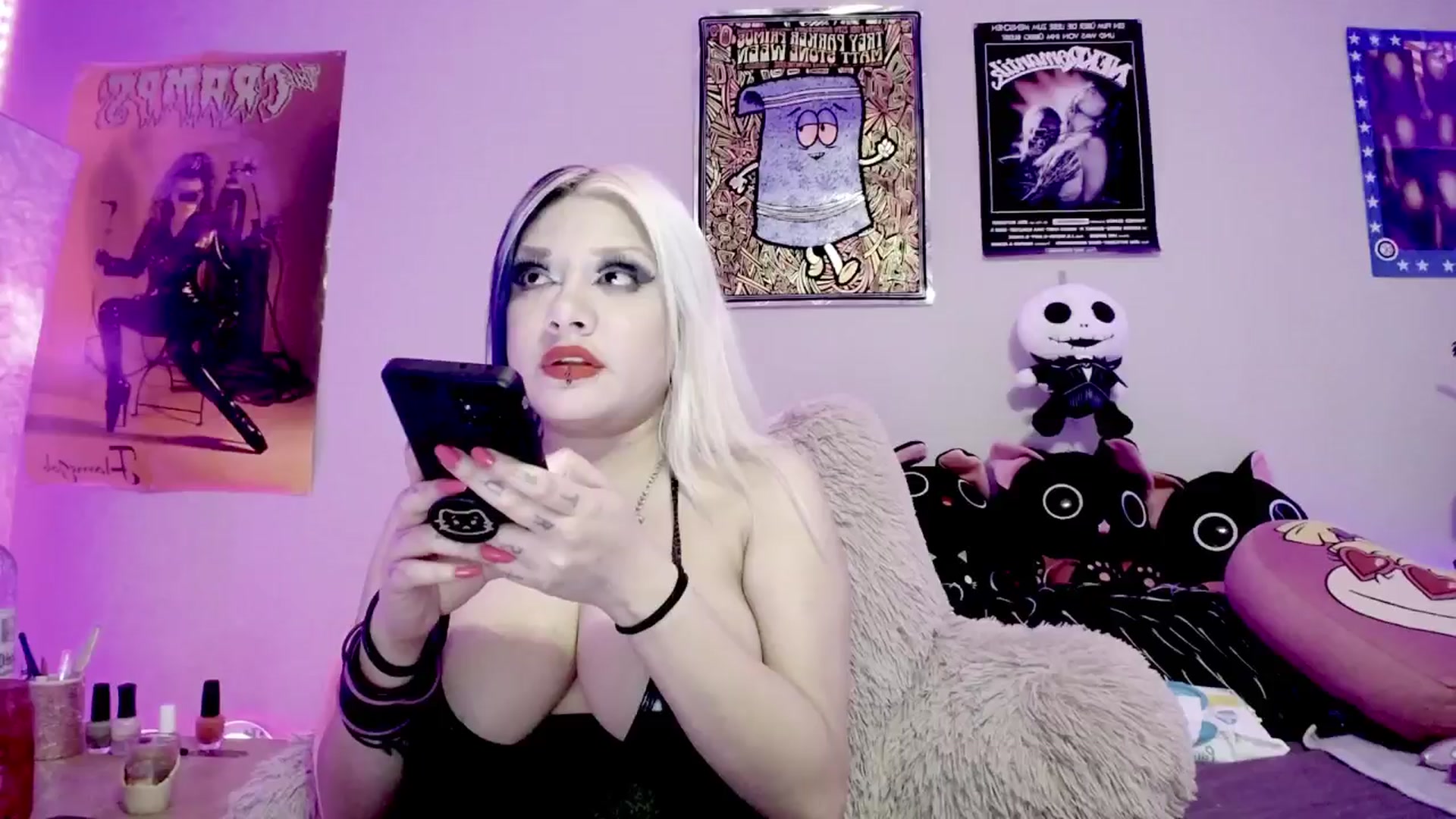Gallery image thumbnail from Lysergia's myfreecams stream on, 07/05/2024, 23:39 image 4 of 20