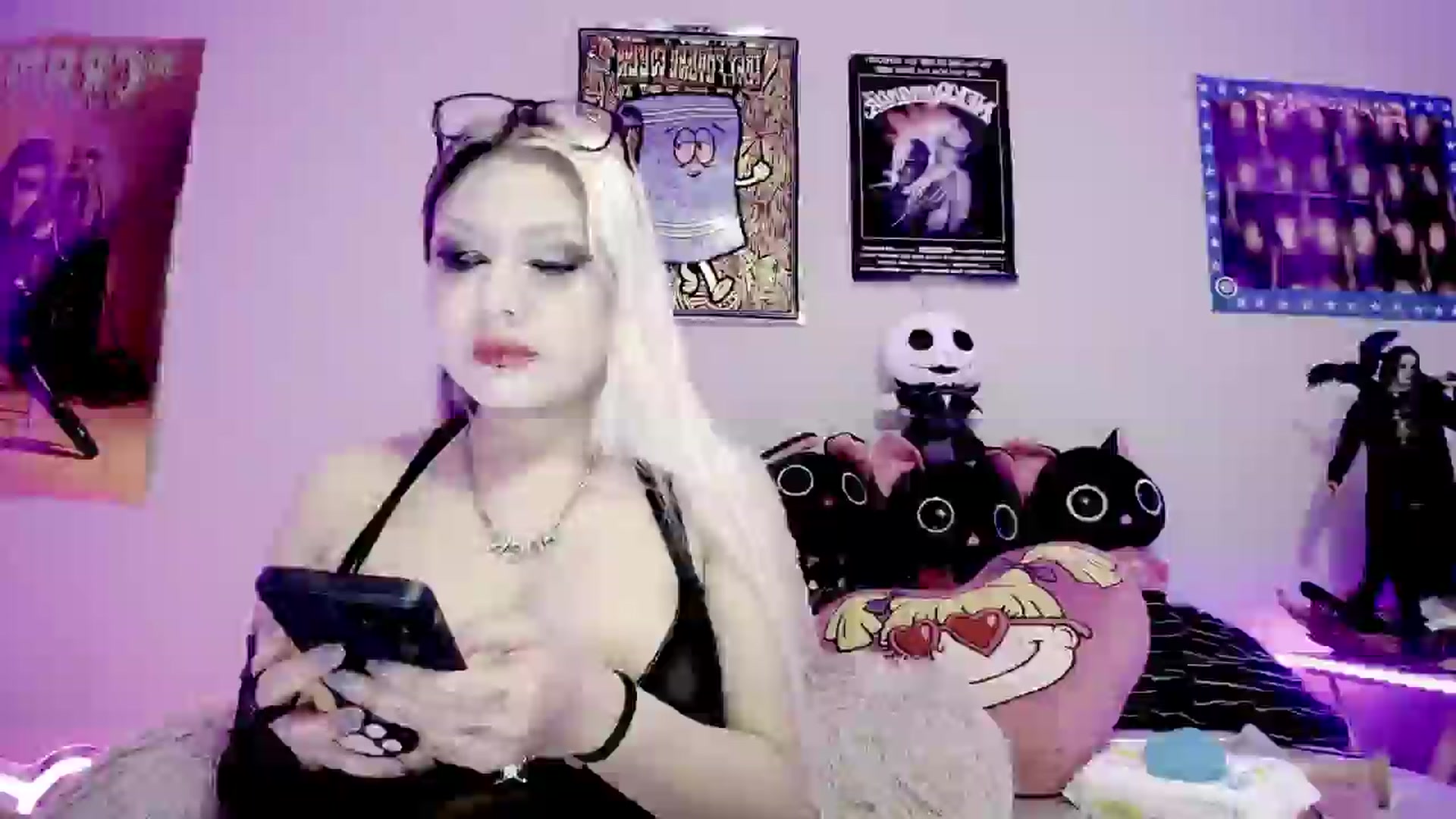 Gallery image thumbnail from Lysergia's myfreecams stream on, 08/01/2024, 12:11 image 4 of 20