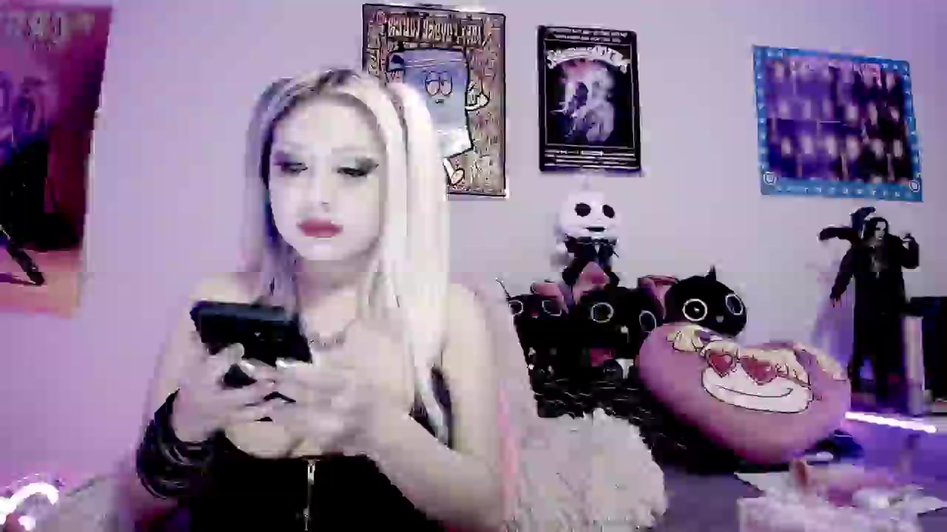 Gallery image thumbnail from Lysergia's myfreecams stream on, 08/04/2024, 12:26 image 19 of 20