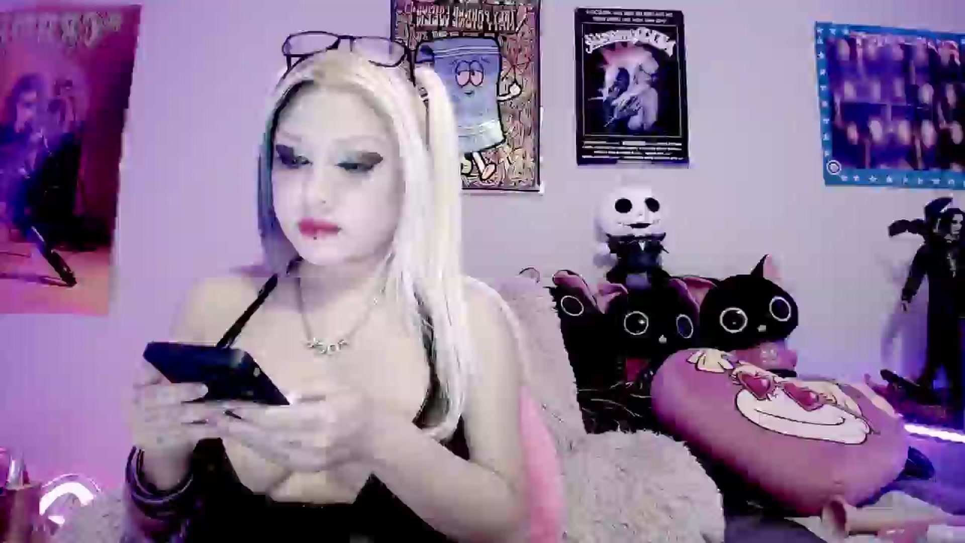 Gallery image thumbnail from Lysergia's myfreecams stream on, 08/09/2024, 12:19 image 5 of 20