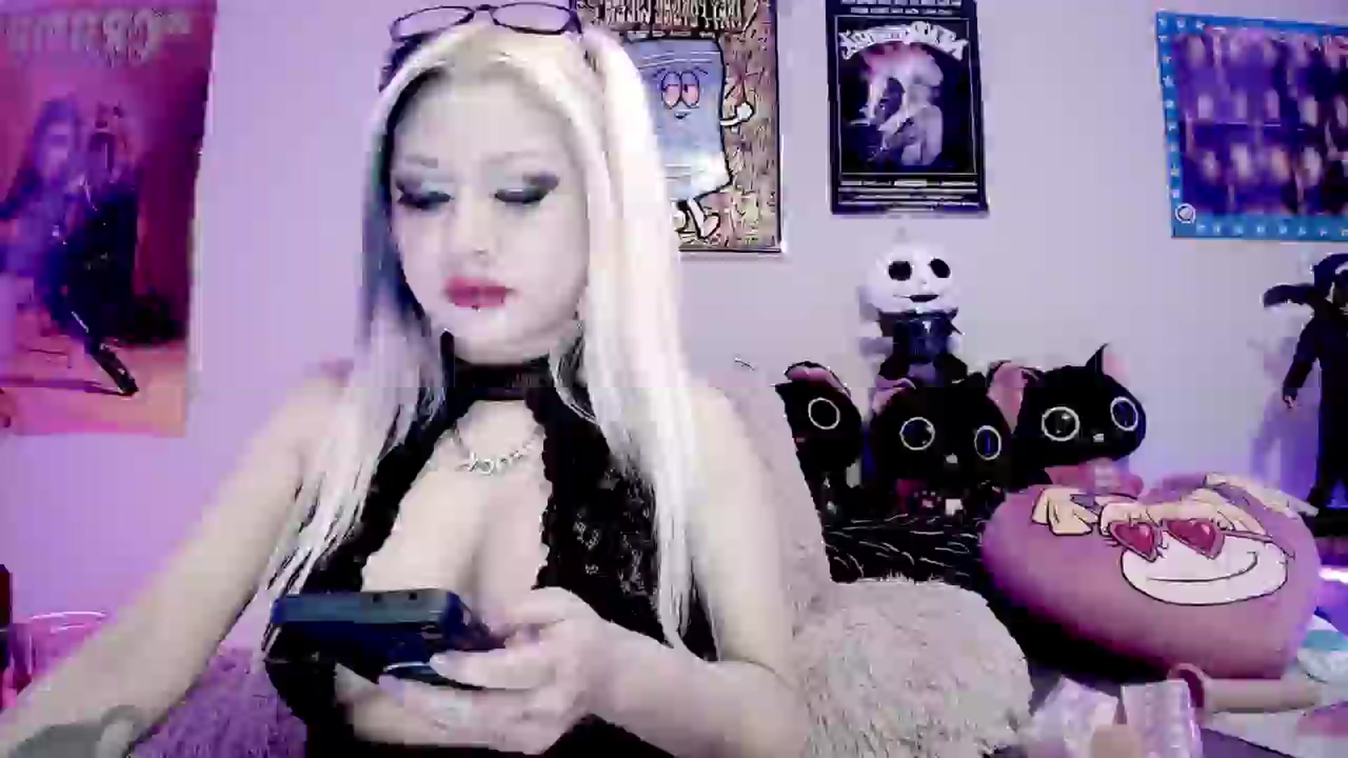 Gallery image thumbnail from Lysergia's myfreecams stream on, 08/11/2024, 10:01 image 8 of 20