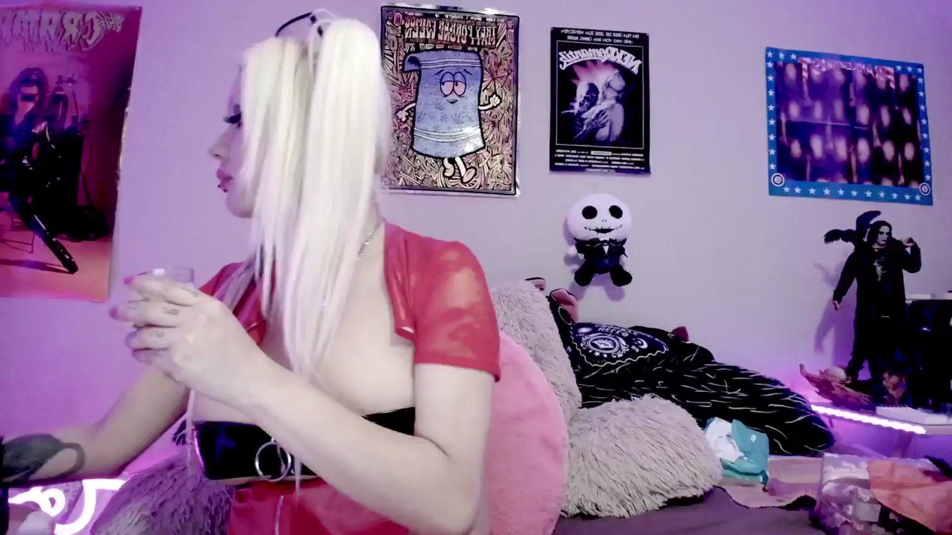 Gallery image thumbnail from Lysergia's myfreecams stream on, 10/10/2024, 24:15 image 17 of 20