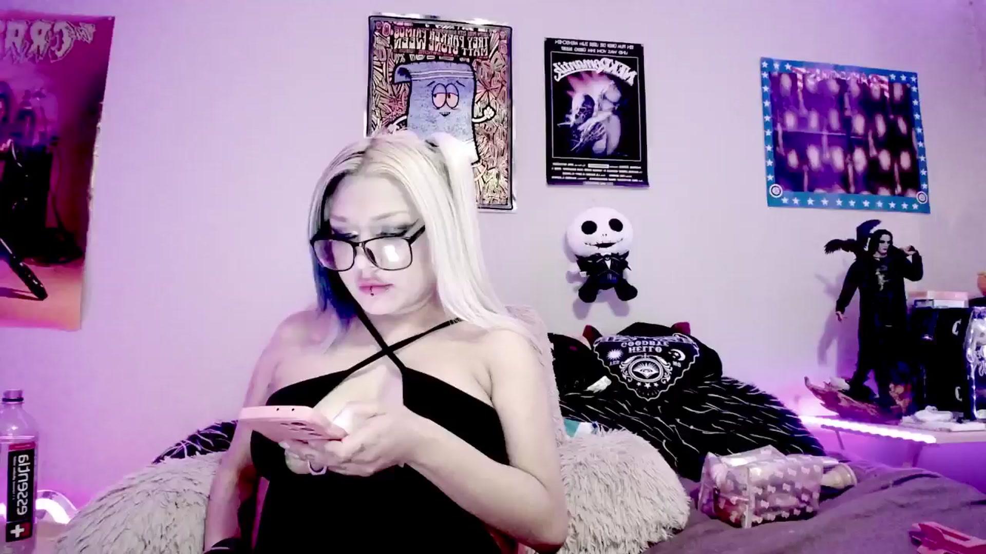 Gallery image thumbnail from Lysergia's myfreecams stream on, 10/21/2024, 12:08 image 11 of 20