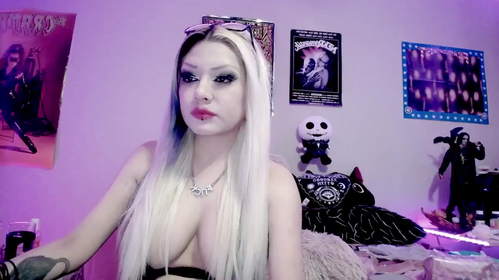 Gallery image thumbnail from Lysergia's myfreecams stream on, 11/05/2024, 22:25 image 8 of 20
