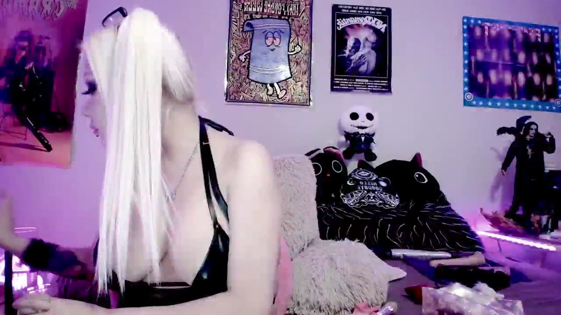 Gallery image thumbnail from Lysergia's myfreecams stream on, 11/28/2024, 12:35 image 9 of 20