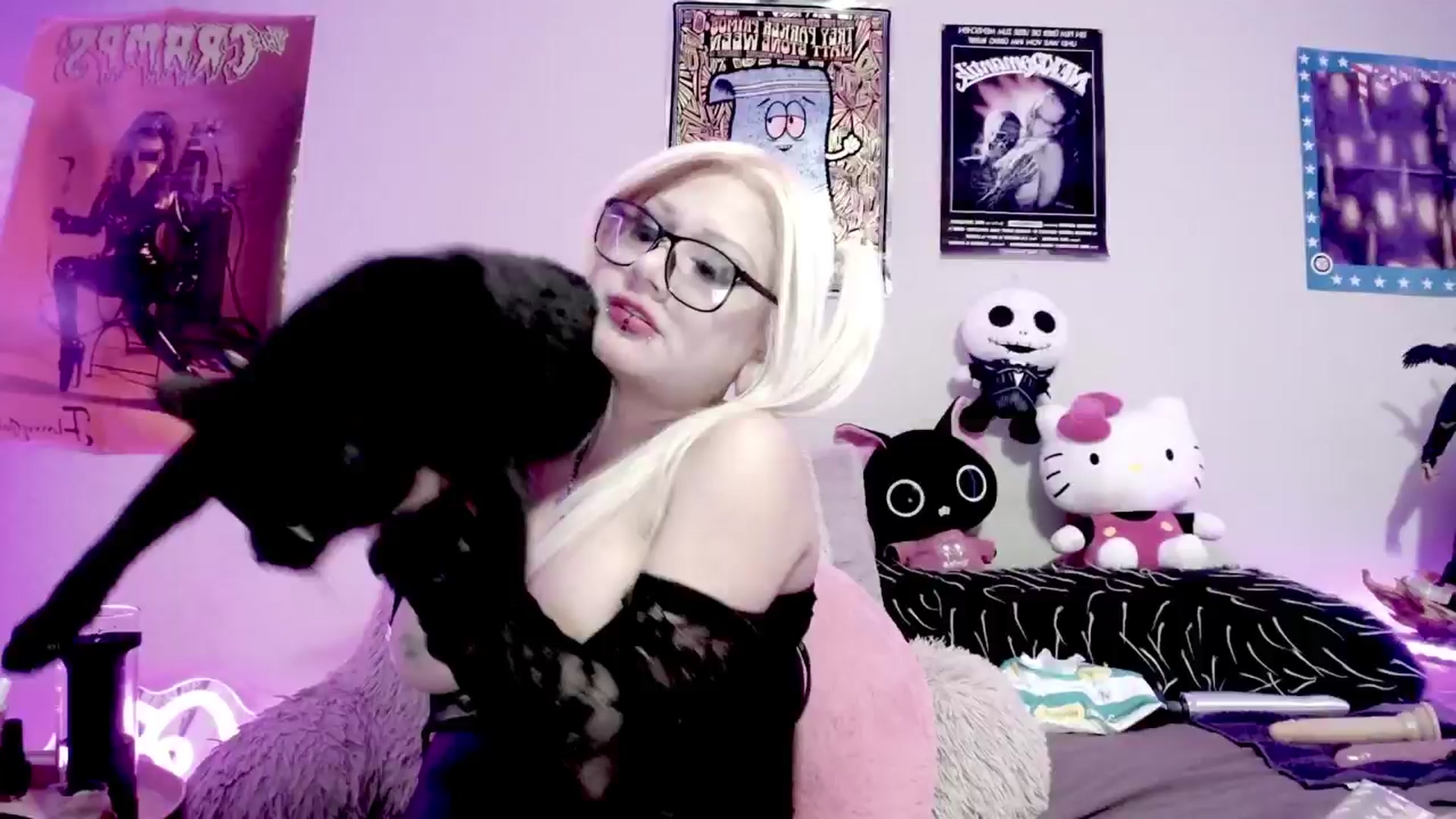 Gallery image thumbnail from Lysergia's myfreecams stream on, 01/02/2025, 22:47 image 13 of 20