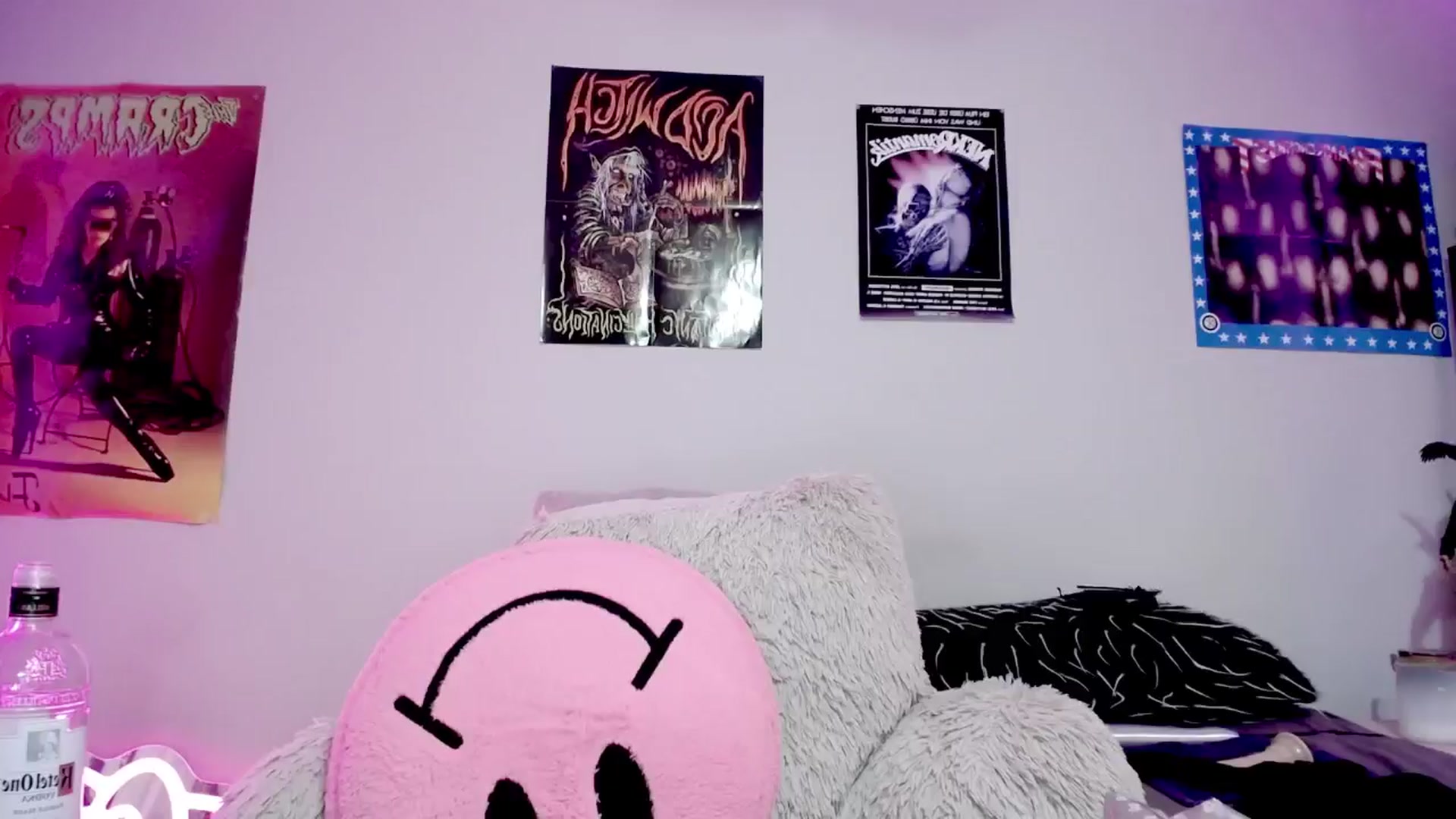Gallery image thumbnail from Lysergia's myfreecams stream on, 09/22/2025, 13:22 image 3 of 20