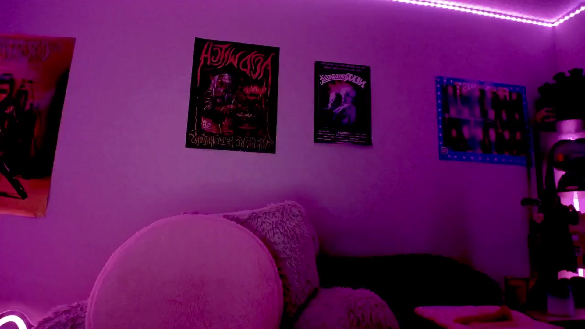Gallery image thumbnail from Lysergia's myfreecams stream on, 09/27/2025, 07:54 image 12 of 20