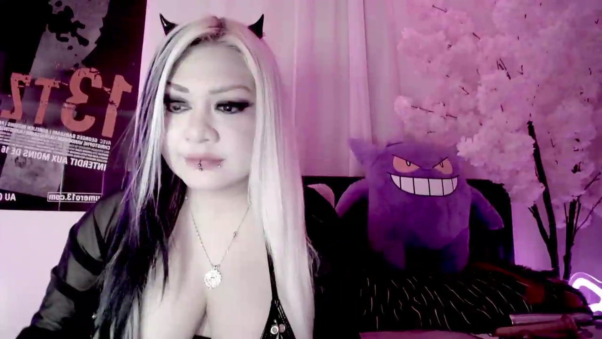 Gallery image thumbnail from Lysergia's myfreecams stream on, 08/08/2026, 15:16 image 17 of 20