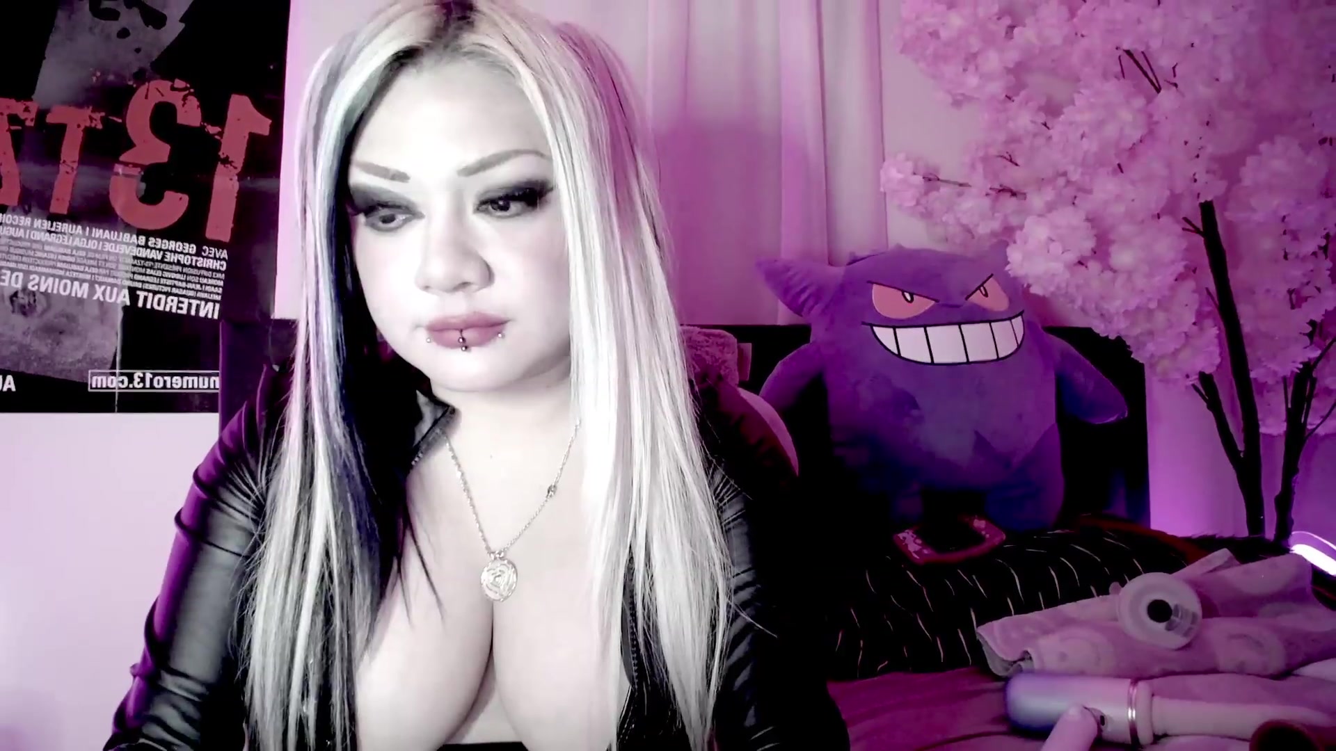 Gallery image thumbnail from Lysergia's myfreecams stream on, 08/21/2026, 03:39 image 18 of 20