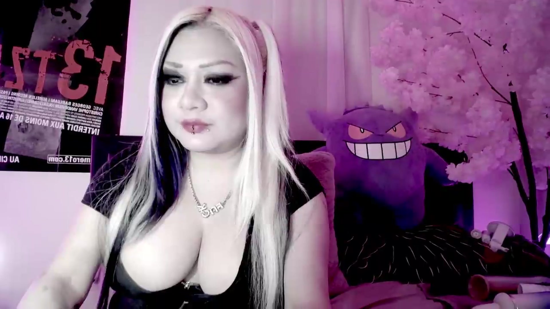 Gallery image thumbnail from Lysergia's myfreecams stream on, 09/04/2026, 19:46 image 3 of 20