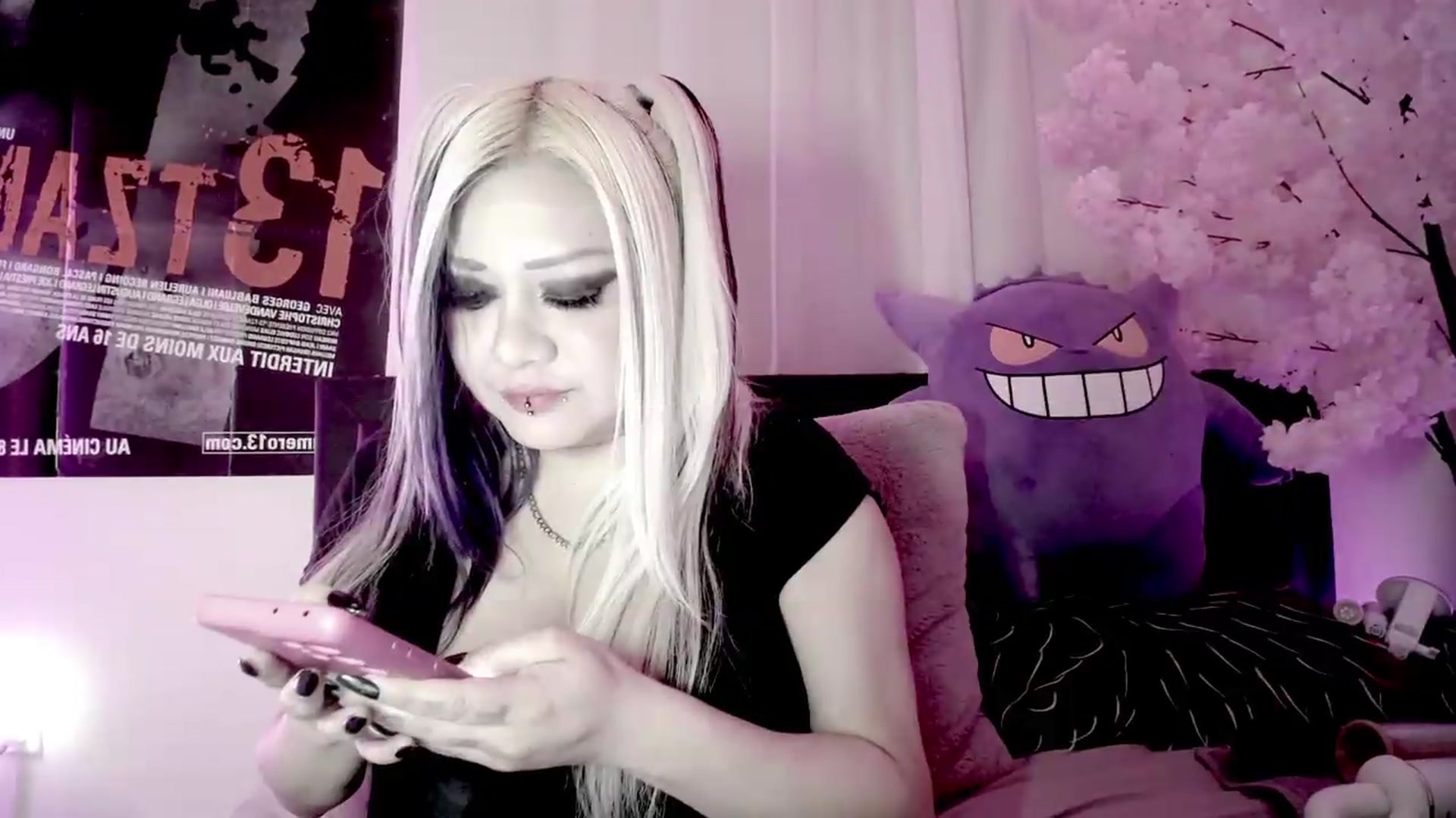 Gallery image thumbnail from Lysergia's myfreecams stream on, 09/04/2026, 19:46 image 20 of 20