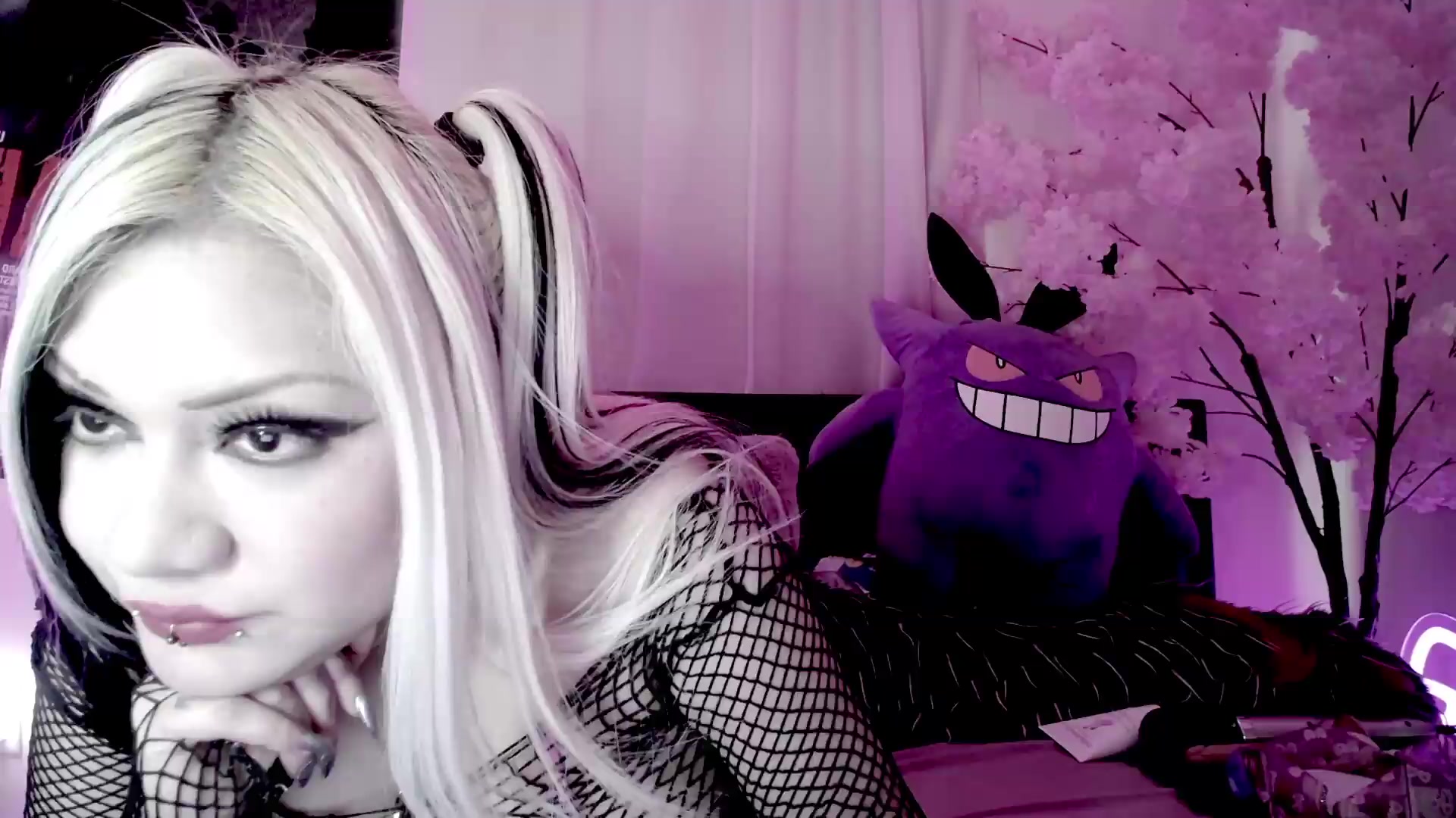 Gallery image thumbnail from Lysergia's myfreecams stream on, 09/12/2026, 22:37 image 18 of 20