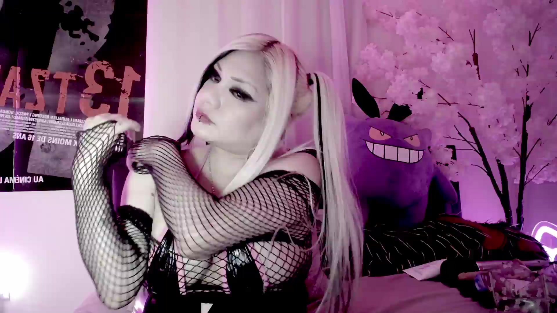Gallery image thumbnail from Lysergia's myfreecams stream on, 09/12/2026, 23:49 image 10 of 20