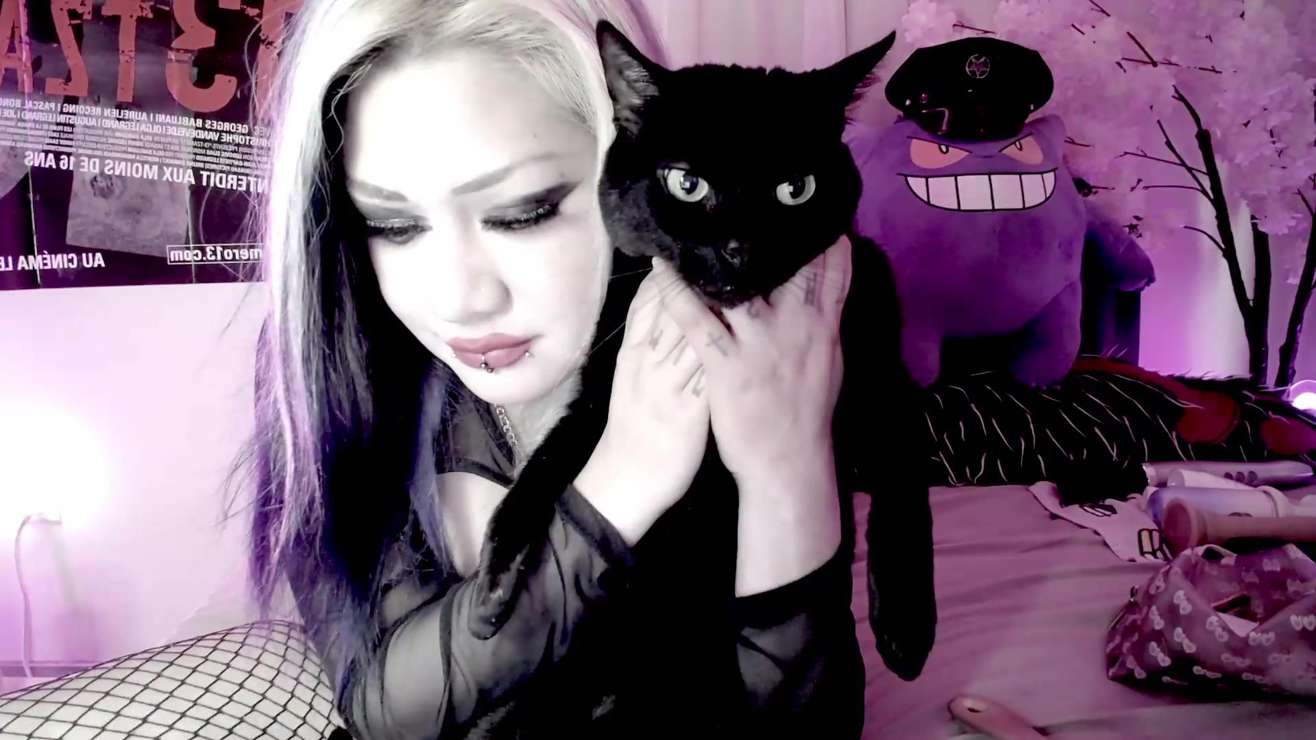Gallery image thumbnail from Lysergia's myfreecams stream on, 09/22/2026, 20:23 image 17 of 20