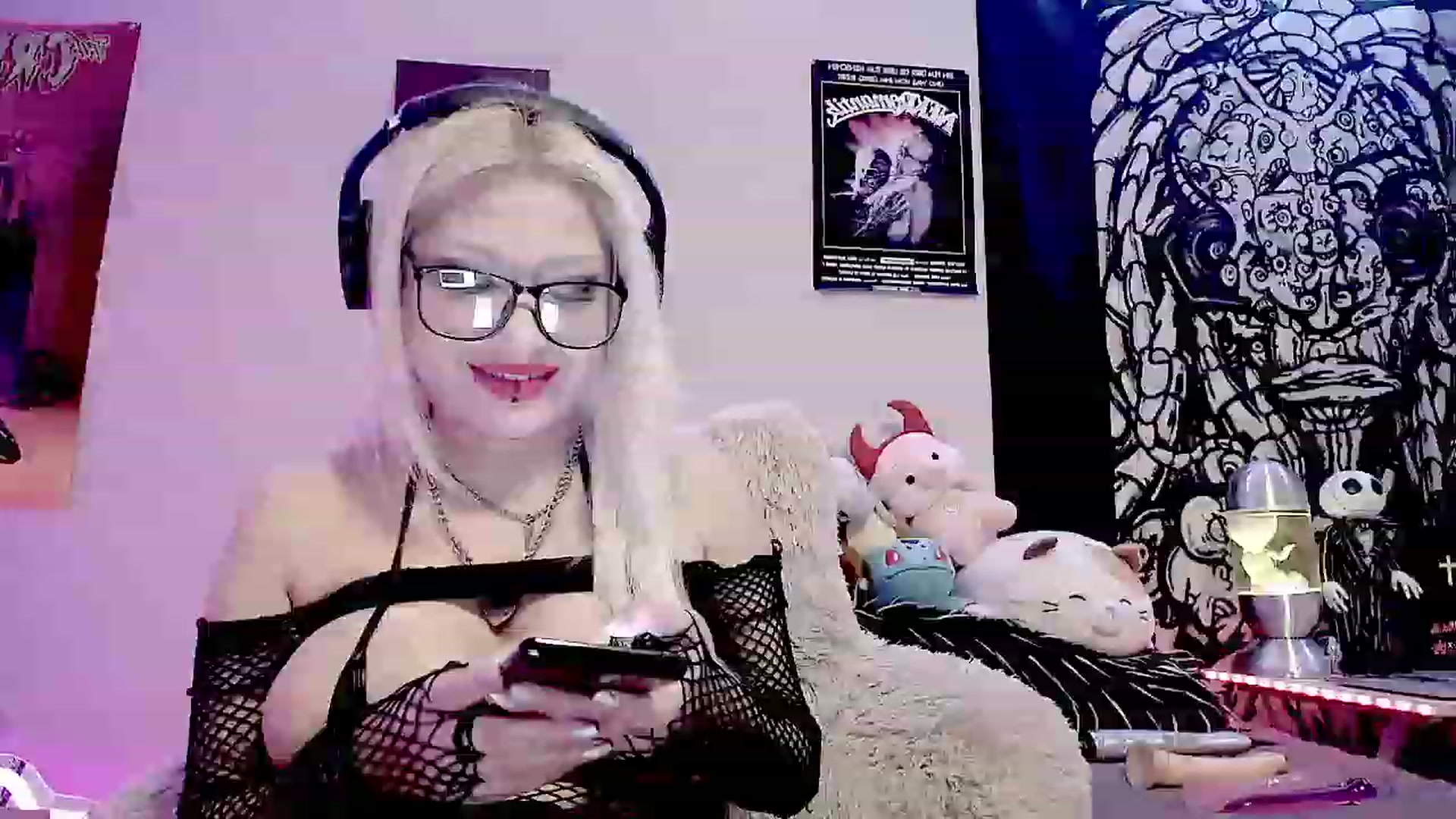 Gallery image thumbnail from Lysergia_'s myfreecams stream on, 11/25/2023, 09:16 image 12 of 20
