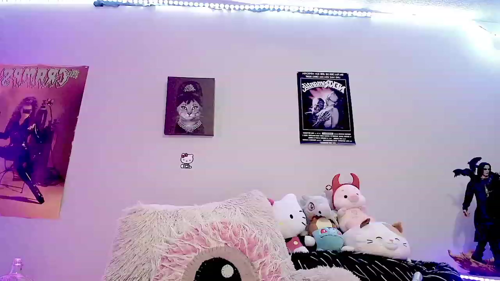 Gallery image thumbnail from Lysergia_'s myfreecams stream on, 12/03/2023, 17:24 image 3 of 20