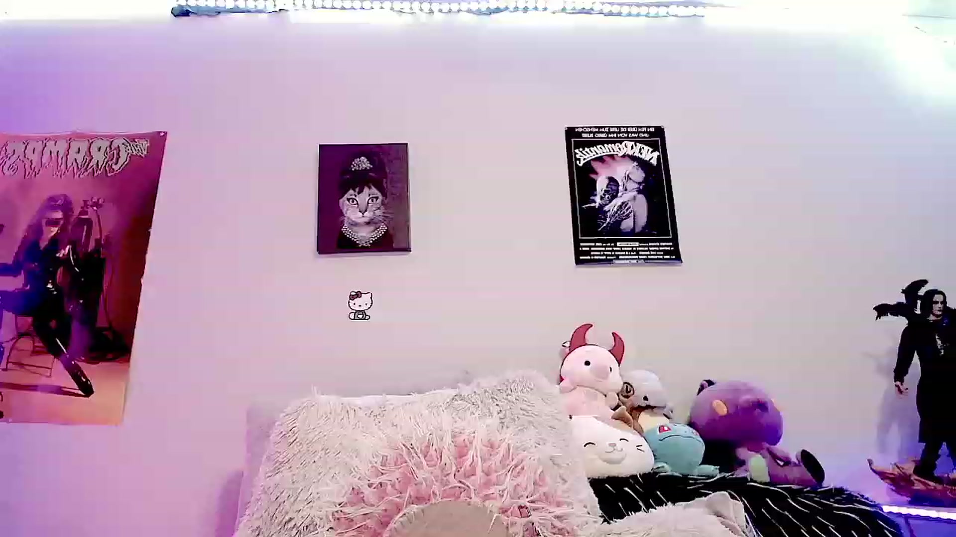 Gallery image thumbnail from Lysergia_'s myfreecams stream on, 12/10/2023, 23:54 image 7 of 20