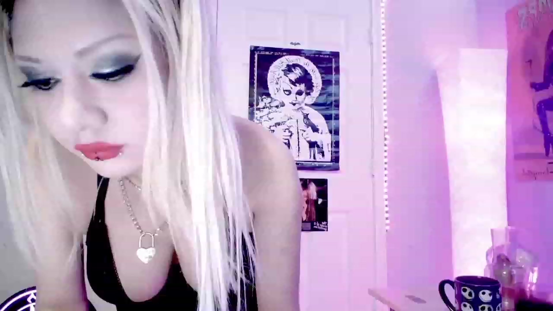 Gallery image thumbnail from Lysergia_'s myfreecams stream on, 12/19/2023, 06:43 image 2 of 20