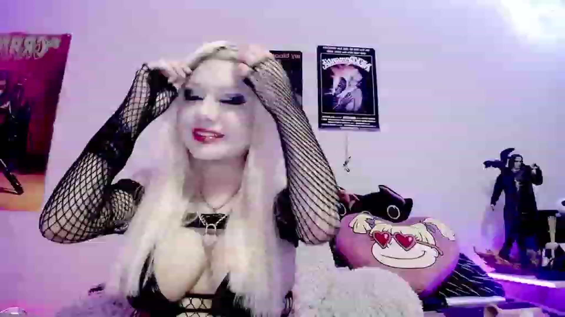 Gallery image thumbnail from Lysergia_'s myfreecams stream on, 02/21/2024, 08:55 image 10 of 20