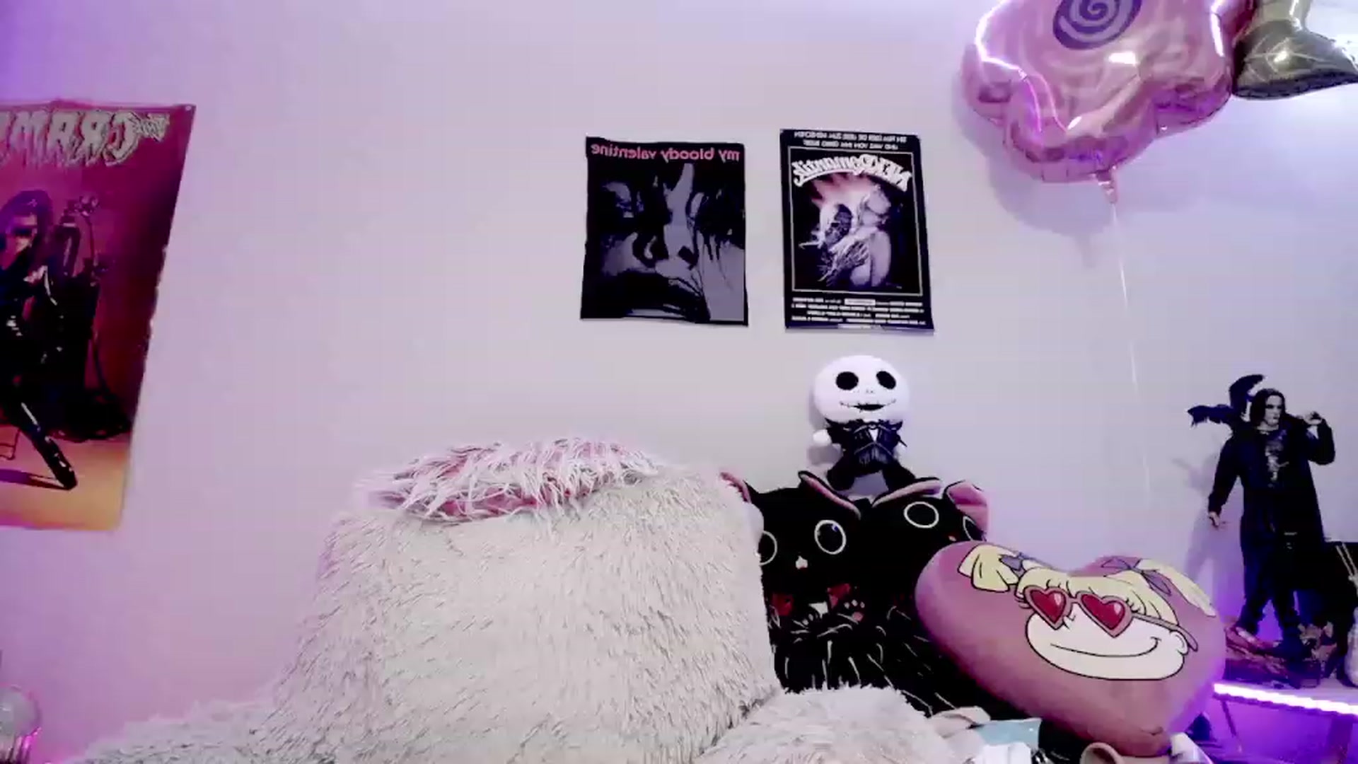 Gallery image thumbnail from Lysergia_'s myfreecams stream on, 03/06/2024, 23:24 image 17 of 20