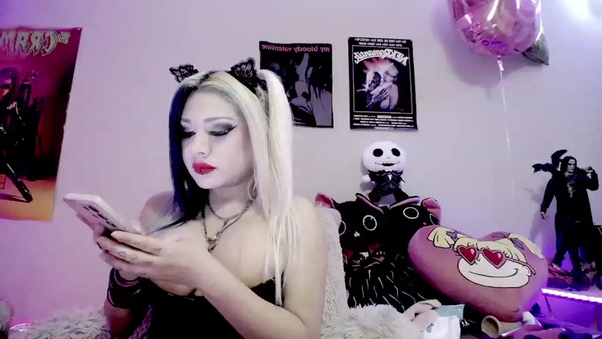 Gallery image thumbnail from Lysergia_'s myfreecams stream on, 03/06/2024, 23:24 image 11 of 20
