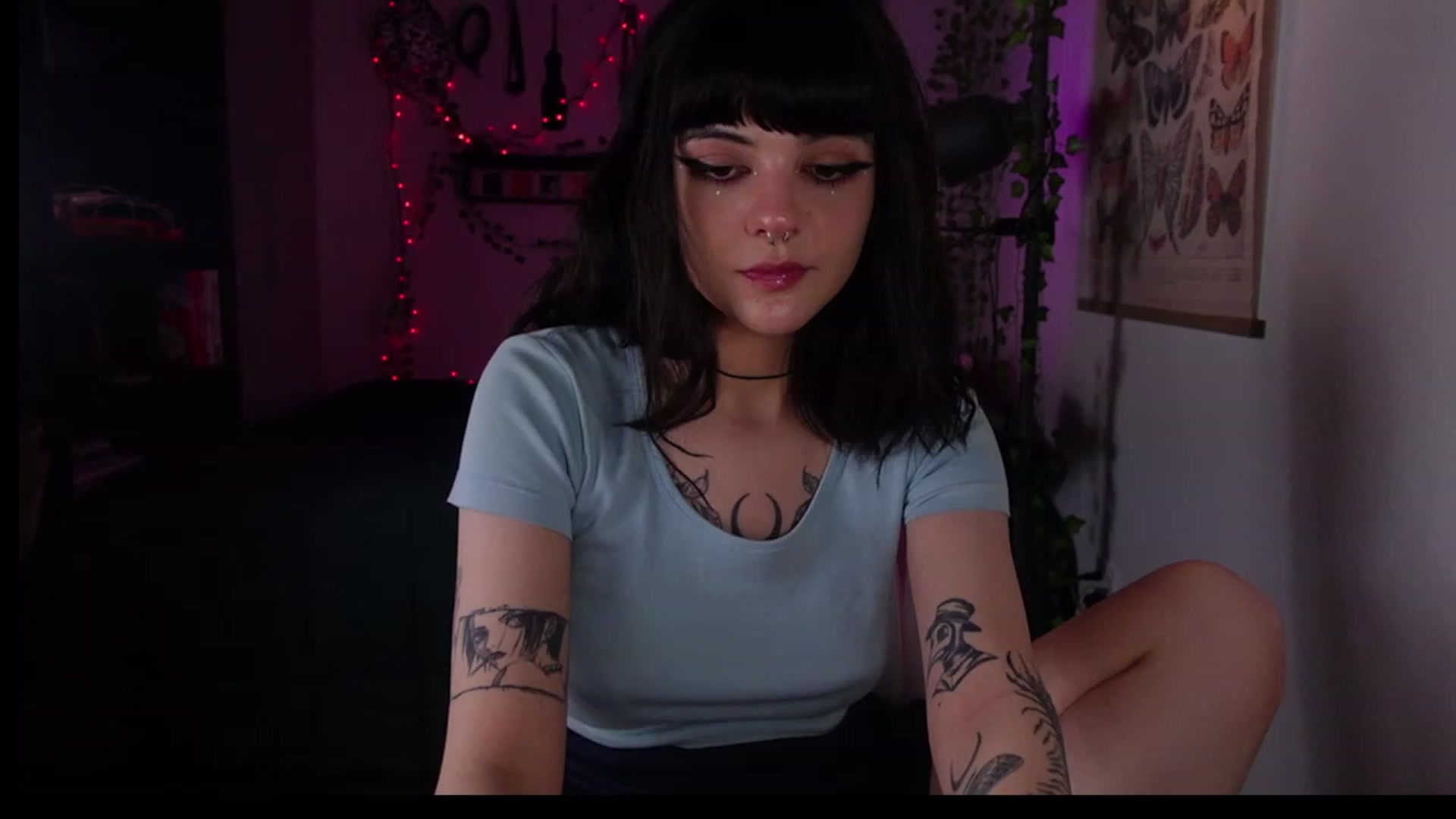 Gallery image thumbnail from Lzardqueen's myfreecams stream on, 01/23/2023, 01:53 image 4 of 20