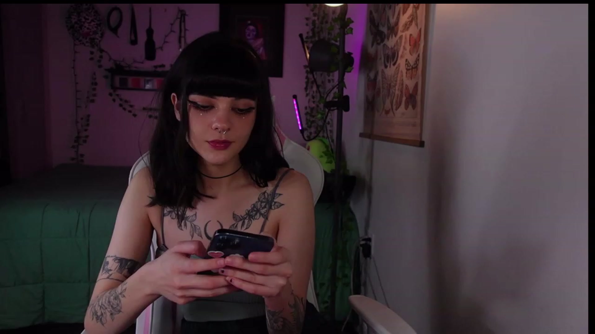 Gallery image thumbnail from Lzardqueen's myfreecams stream on, 01/30/2023, 03:37 image 1 of 20