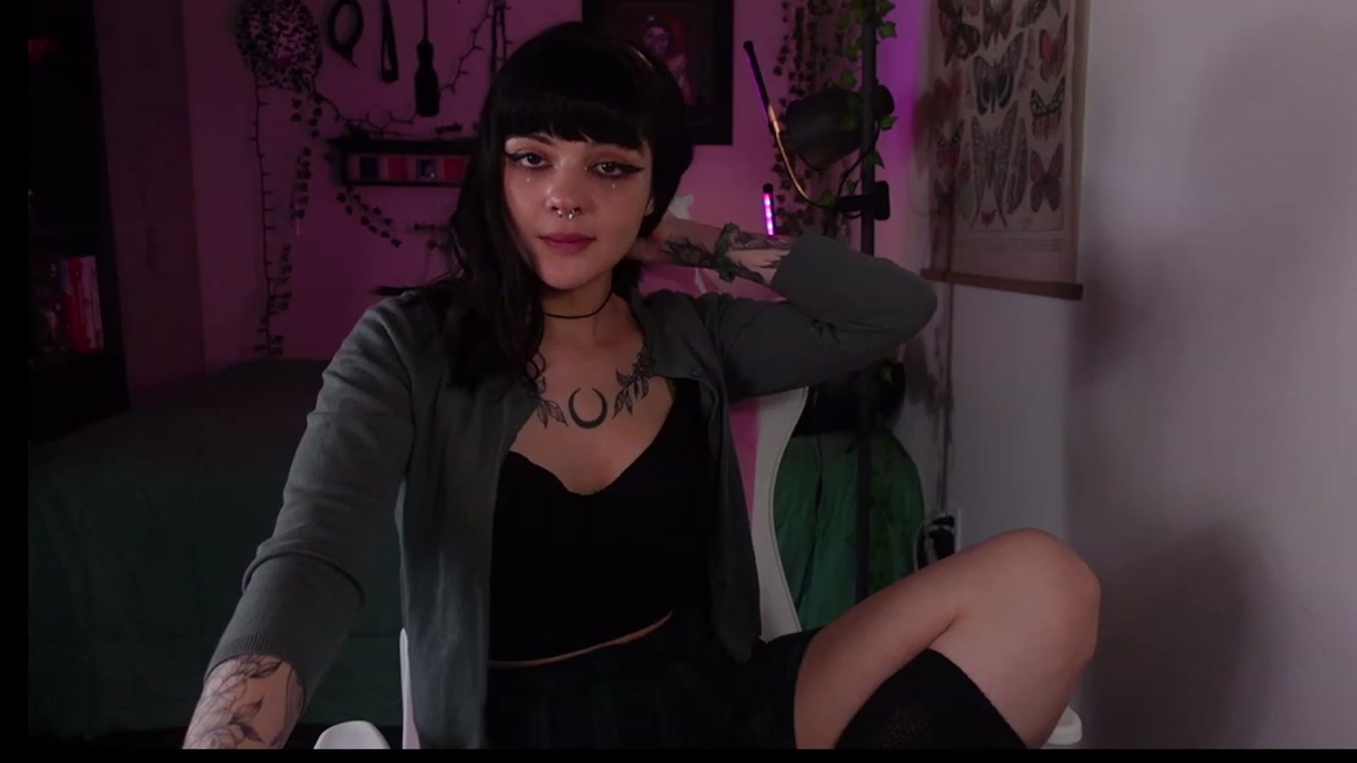 Gallery image thumbnail from Lzardqueen's myfreecams stream on, 01/31/2023, 01:04 image 20 of 20