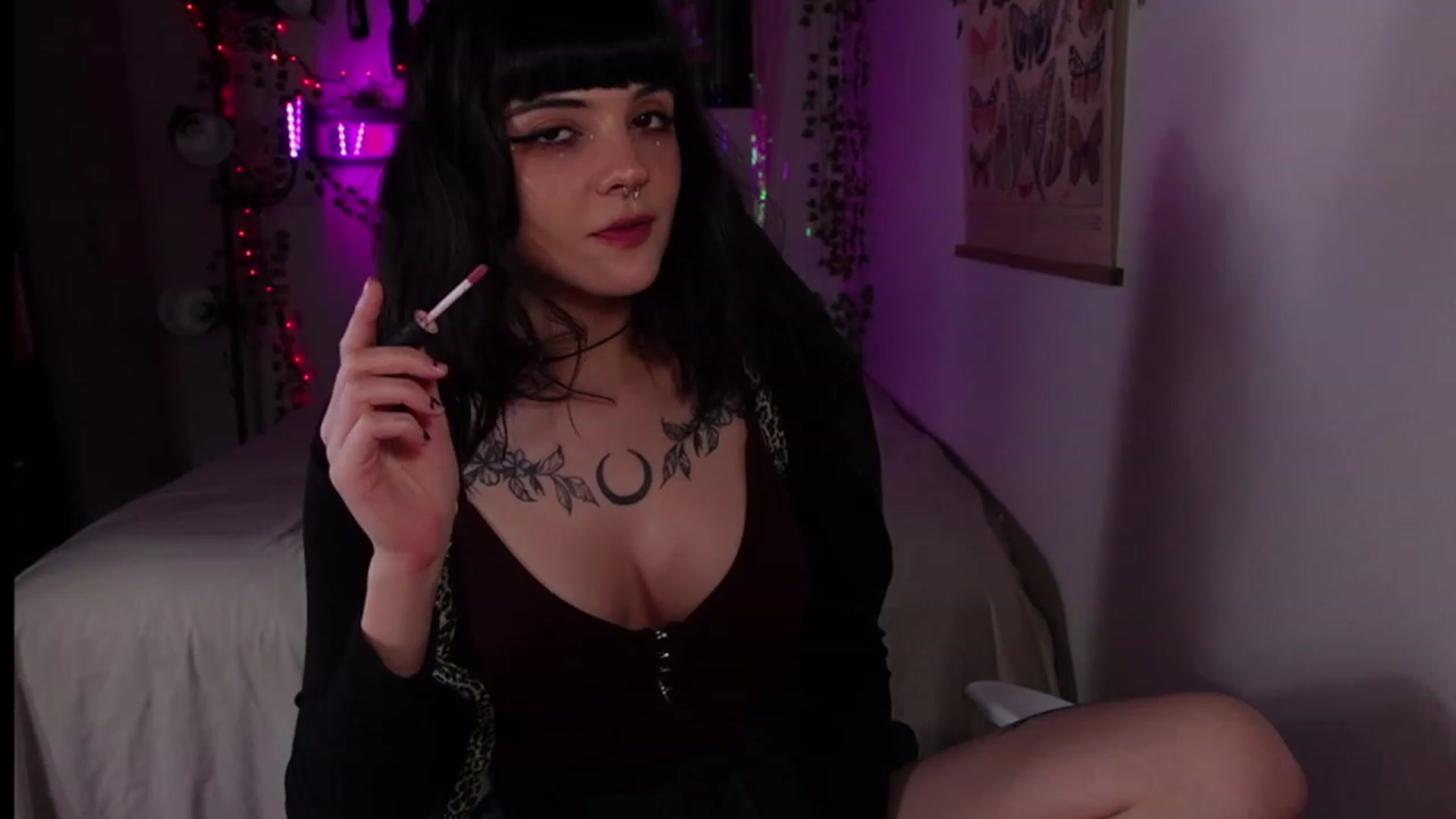 Gallery image thumbnail from Lzardqueen's myfreecams stream on, 02/09/2023, 06:17 image 14 of 20