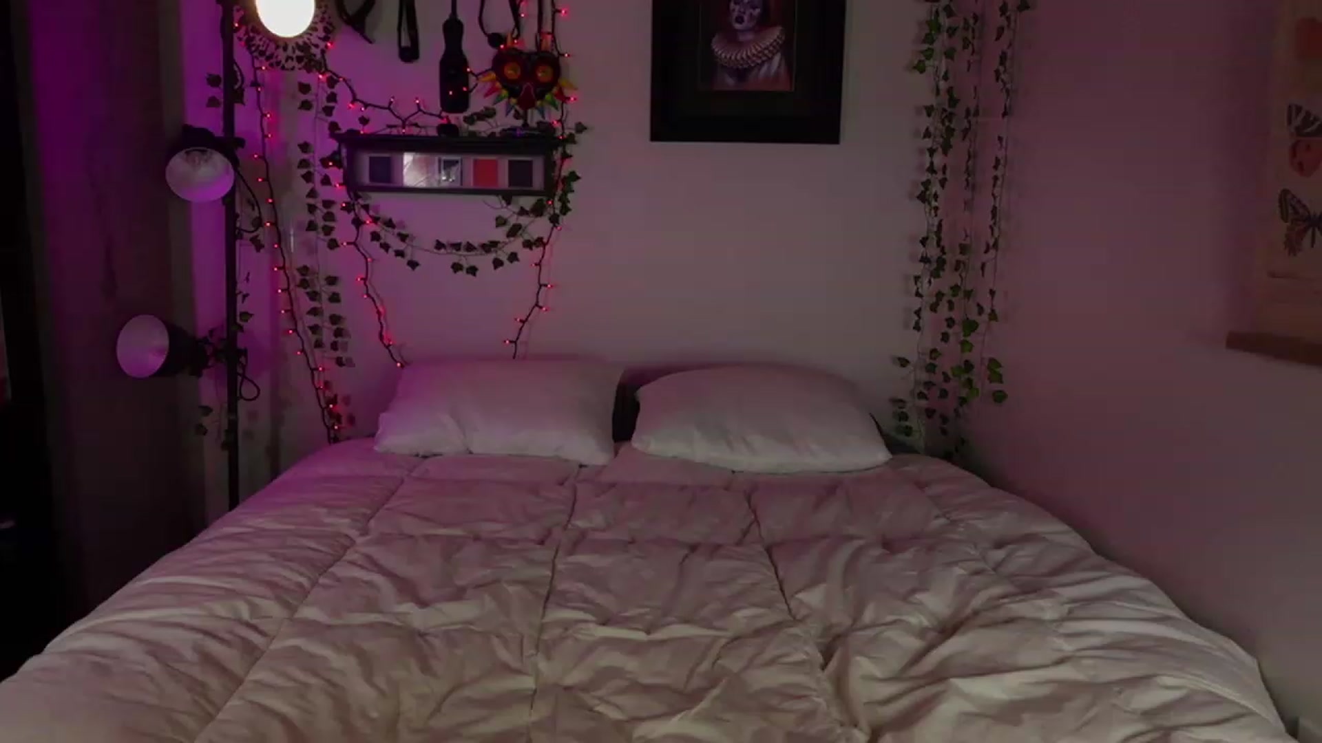 Gallery image thumbnail from Lzardqueen's myfreecams stream on, 02/20/2023, 04:13 image 8 of 20