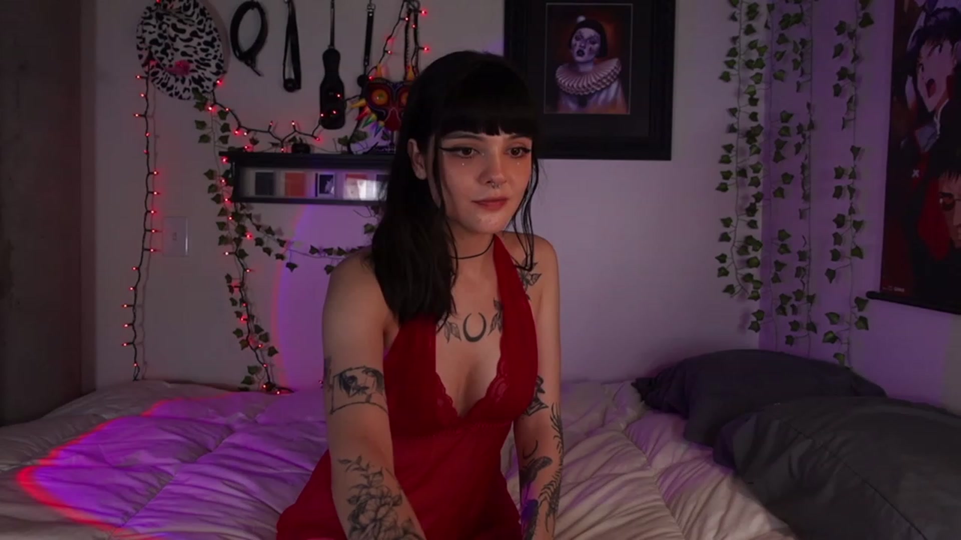 Gallery image thumbnail from Lzardqueen's myfreecams stream on, 03/16/2023, 04:10 image 14 of 20