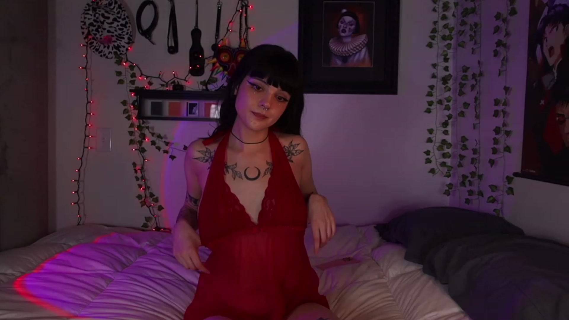 Gallery image thumbnail from Lzardqueen's myfreecams stream on, 03/16/2023, 04:10 image 6 of 20