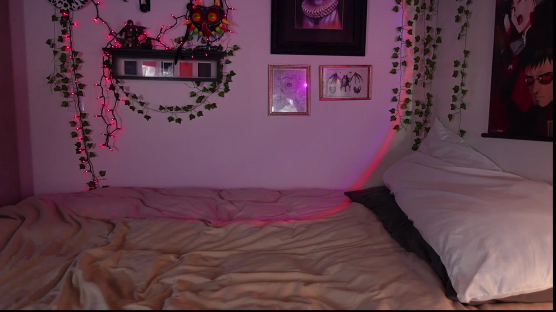Gallery image thumbnail from Lzardqueen's myfreecams stream on, 04/16/2023, 01:36 image 10 of 20