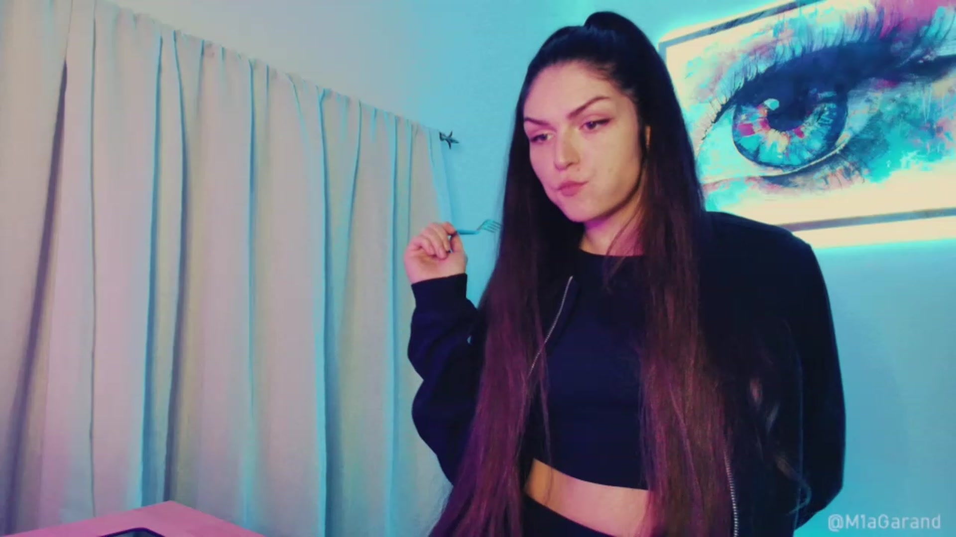 Gallery image thumbnail from M1aGarand's myfreecams stream on, 11/19/2022, 21:31 image 10 of 20