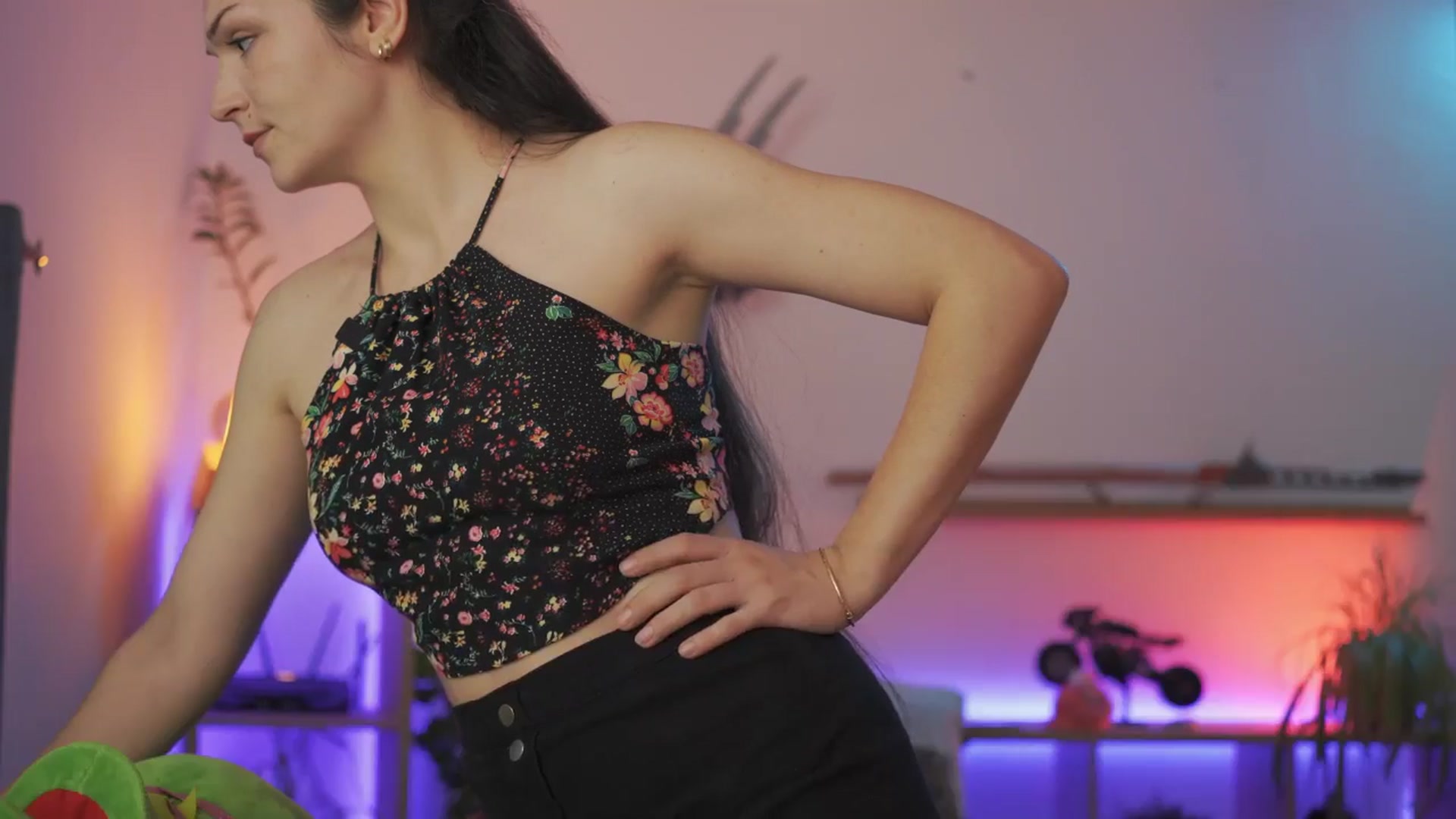 Gallery image thumbnail from M1aGarand's myfreecams stream on, 08/18/2024, 24:15 image 13 of 20