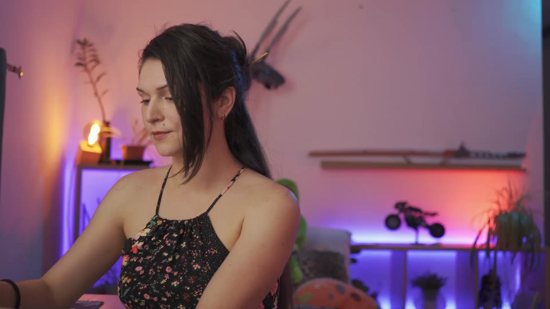 Gallery image thumbnail from M1aGarand's myfreecams stream on, 08/19/2024, 24:35 image 10 of 20
