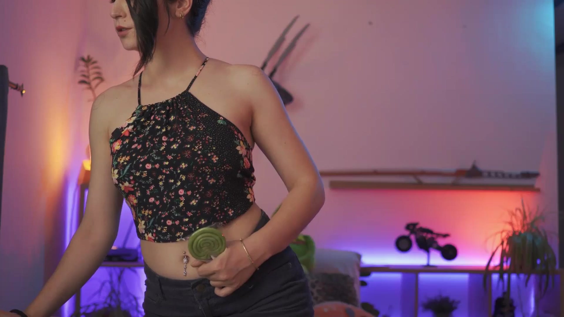 Gallery image thumbnail from M1aGarand's myfreecams stream on, 08/19/2024, 24:35 image 15 of 20