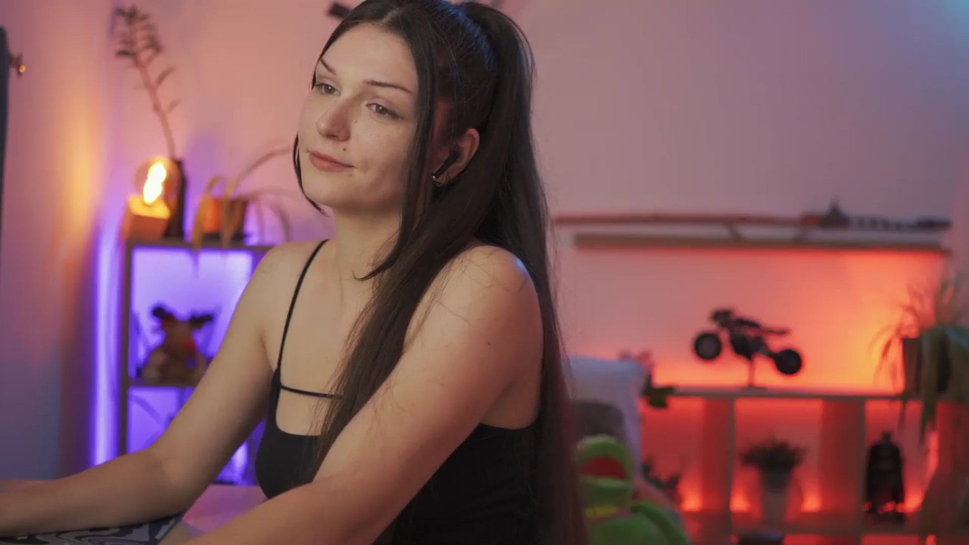 Gallery image thumbnail from M1aGarand's myfreecams stream on, 08/21/2024, 01:58 image 16 of 20