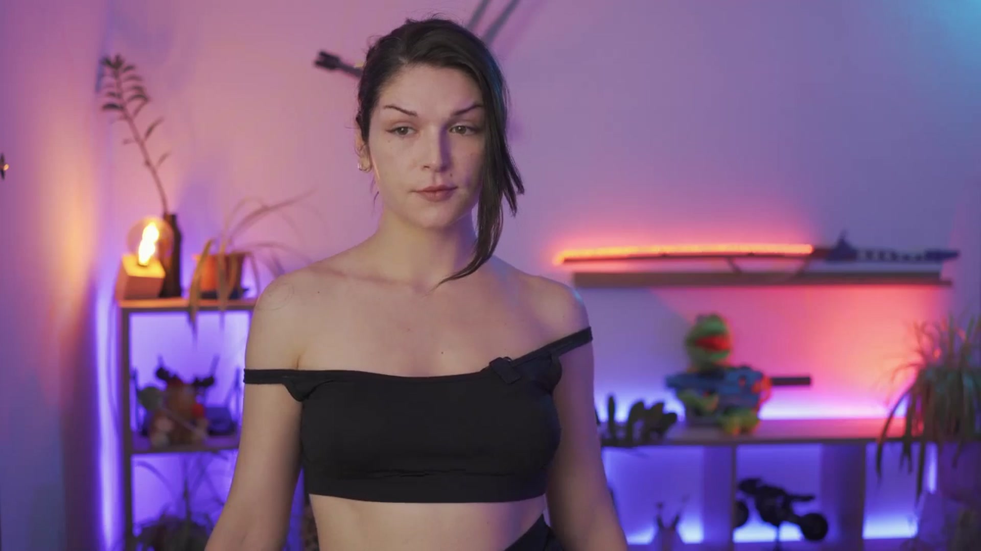 Gallery image thumbnail from M1aGarand's myfreecams stream on, 08/25/2024, 24:11 image 18 of 20