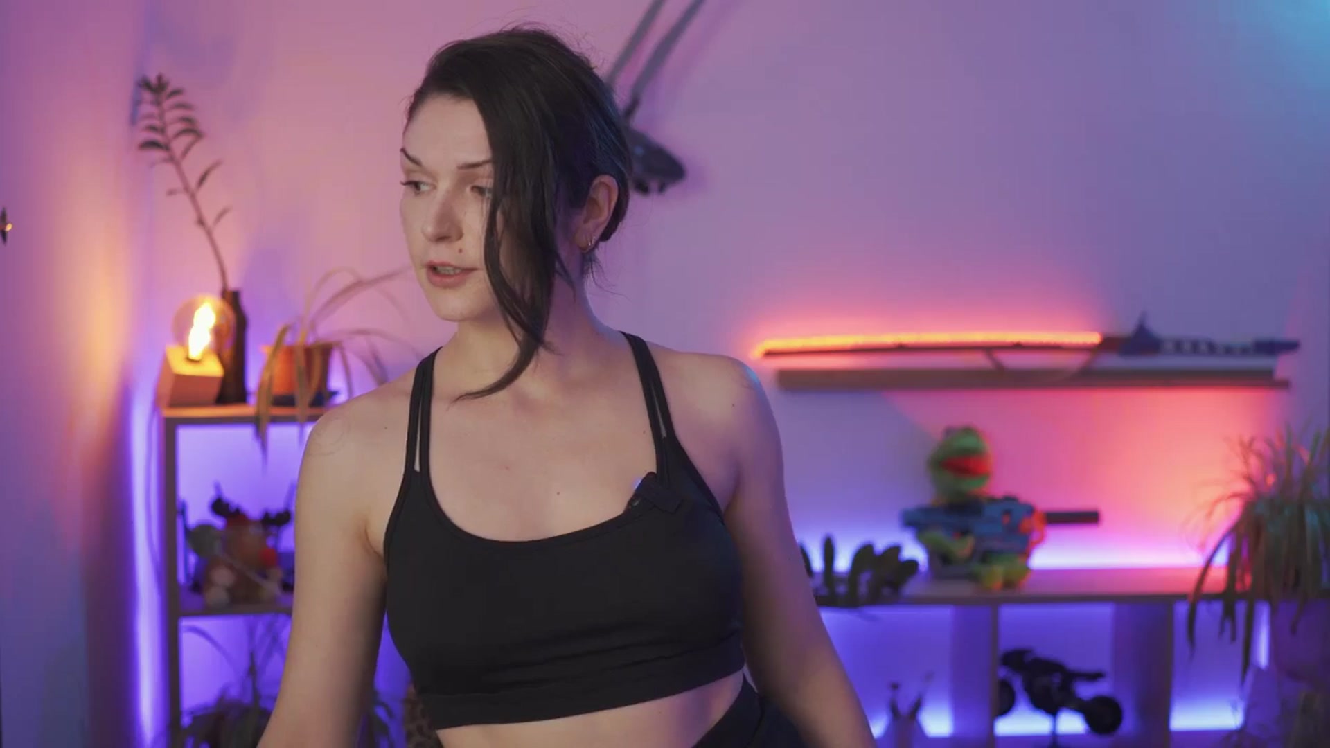Gallery image thumbnail from M1aGarand's myfreecams stream on, 08/25/2024, 24:11 image 15 of 20