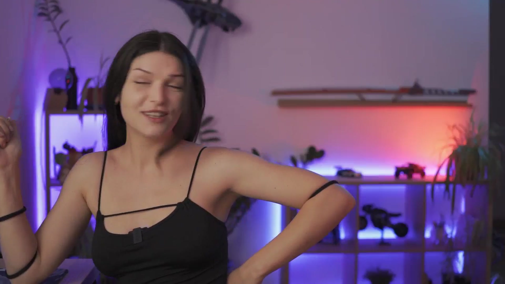 Gallery image thumbnail from M1aGarand's myfreecams stream on, 08/28/2024, 24:25 image 2 of 20