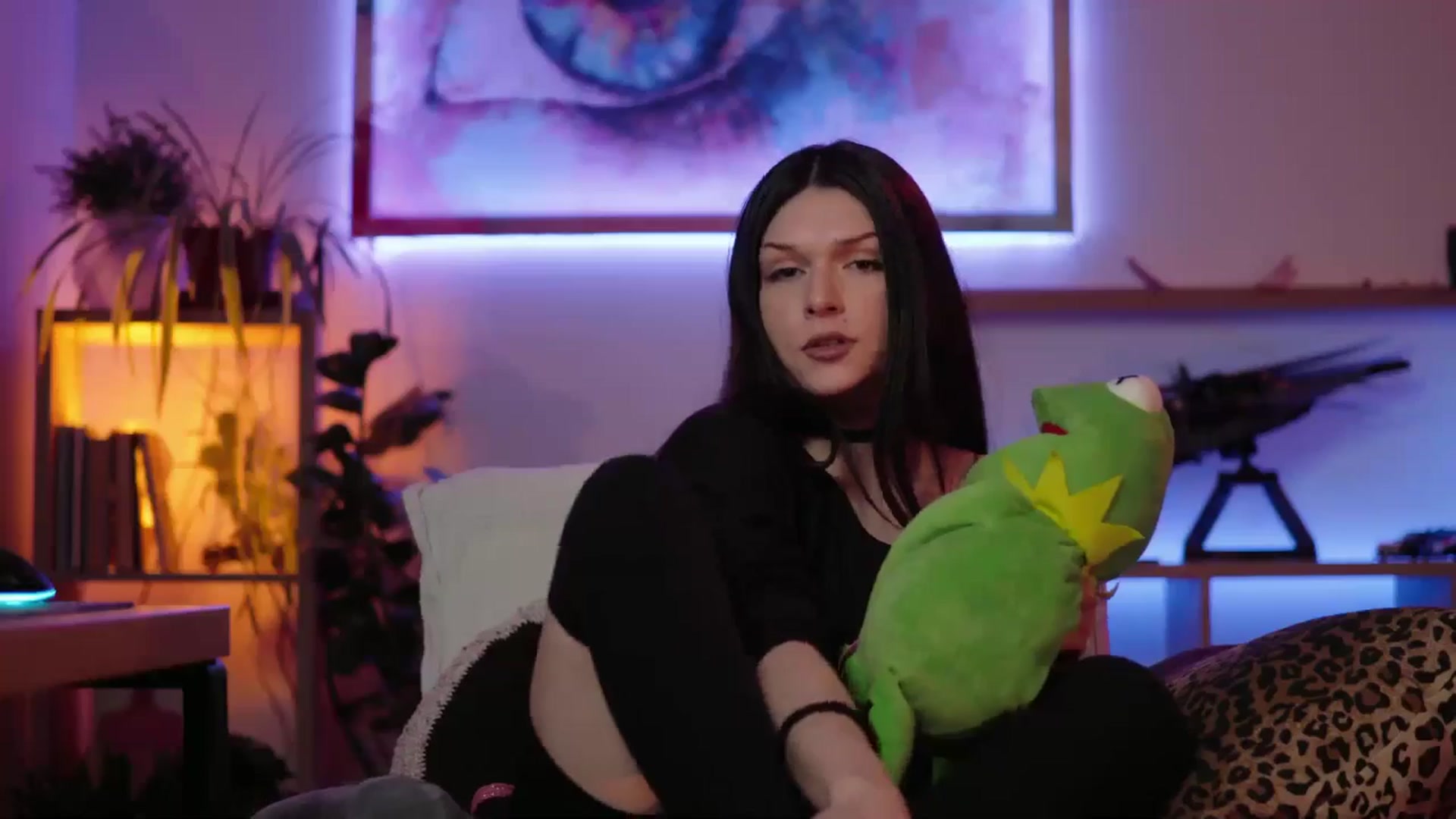 Gallery image thumbnail from M1aGarand's myfreecams stream on, 04/16/2025, 01:00 image 12 of 20