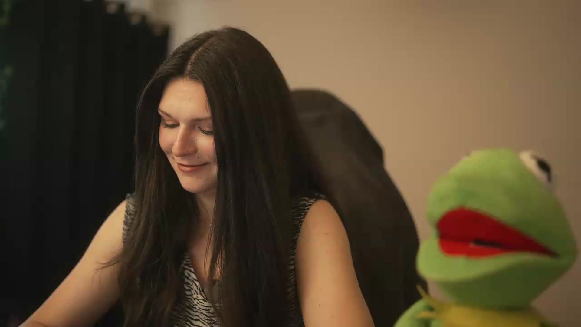 Gallery image thumbnail from M1aGarand's myfreecams stream on, 06/10/2026, 15:34 image 10 of 20