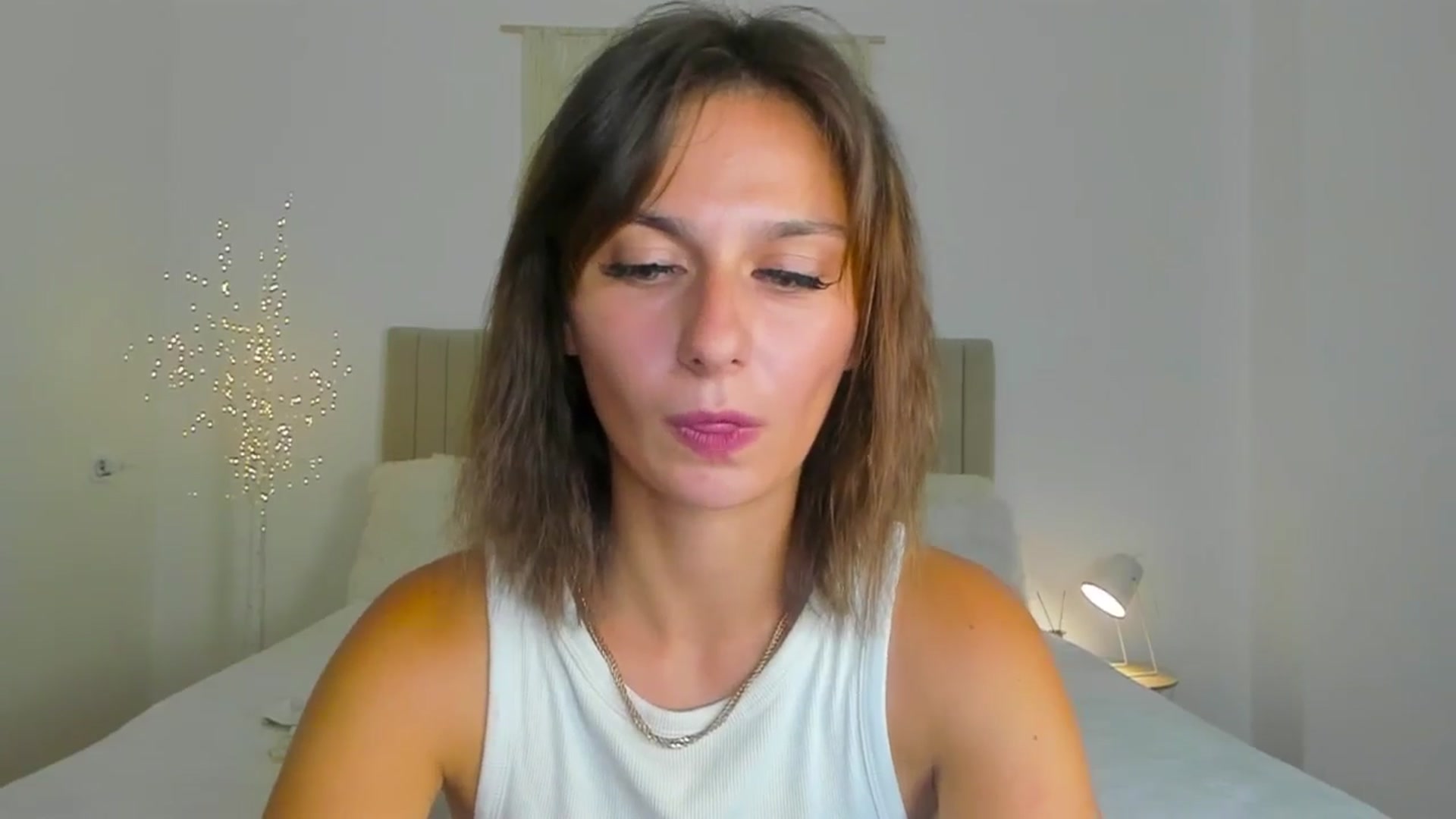 Gallery image thumbnail from M1ss_arina's myfreecams stream on, 07/05/2025, 11:06 image 12 of 20